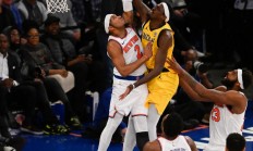 开云体育中国-包含步行者逆转猛龙，布克点燃赛场的词条