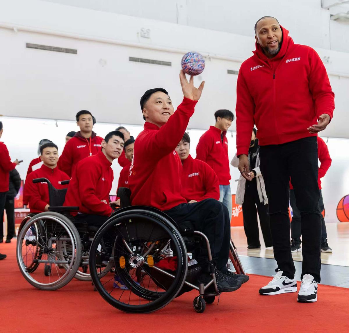 NBA名宿现身赛场,献上精彩解说与观点的简单介绍 NBA名宿现身赛场,献上精彩解说与观点的简单介绍