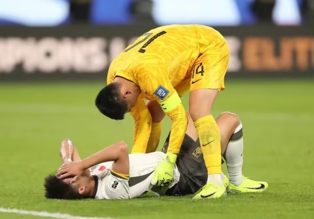 强者与强者对战，一场火爆的足球对决的简单介绍