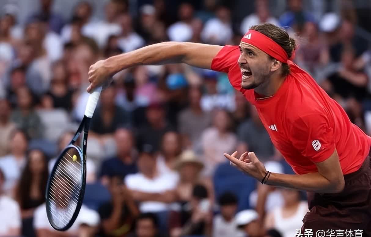 关于澳大利亚网球队完胜意大利网球队，兹维列夫统治全场的信息